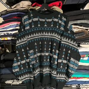 Stylish Black and Blue Crewneck Sweater